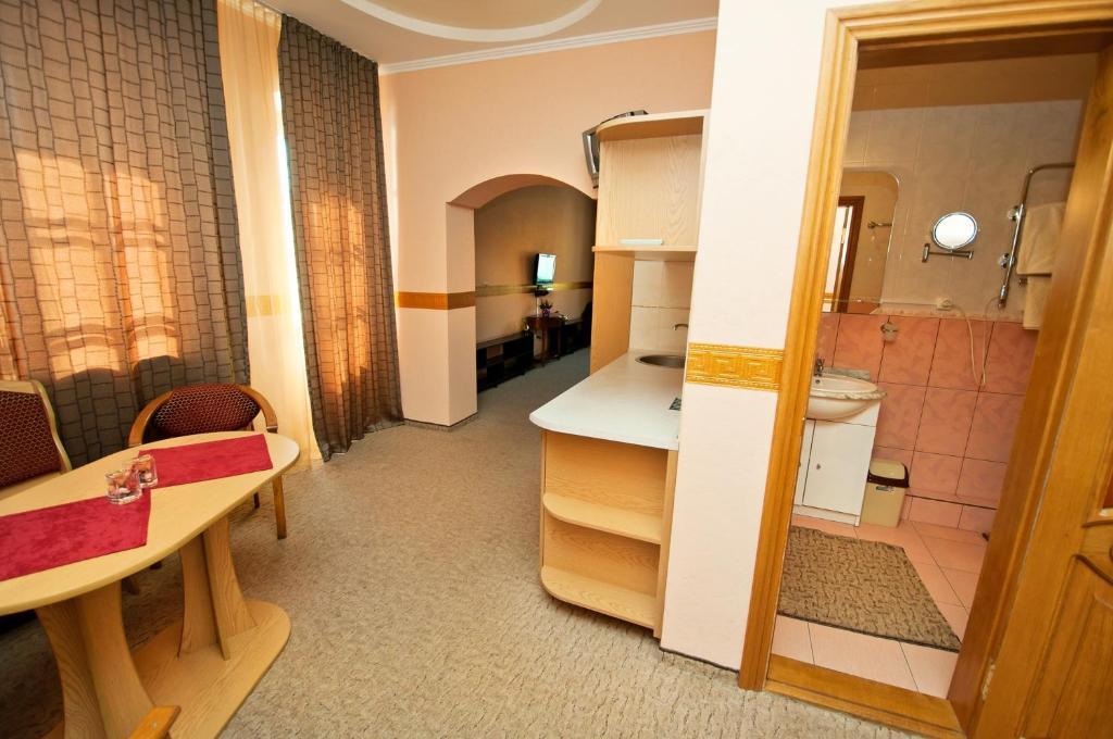 מלון Mykolaiv Atrium חדר תמונה